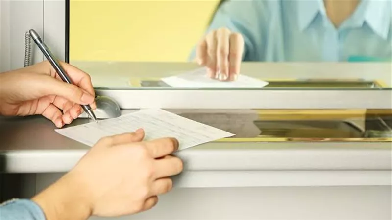 فتح حساب بنكي لأول مرة 2026.. دليلك لمعرفة الأوراق والحد الأدنى والمصاريف