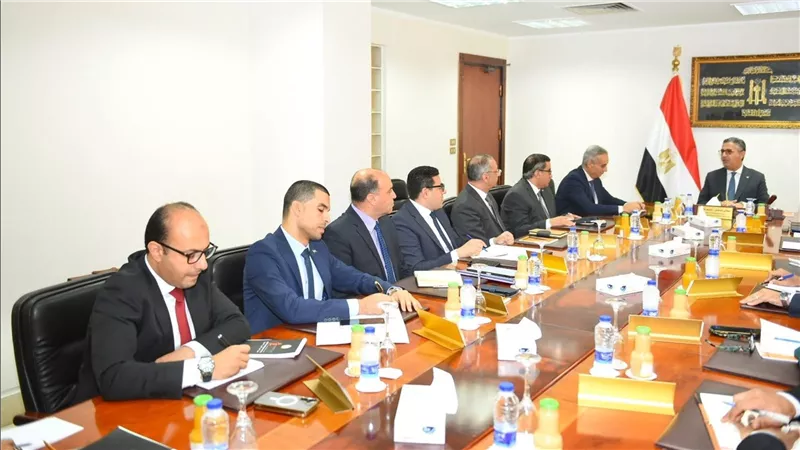 تحرك حكومي لضبط الأسواق.. وزير التموين يتابع مبادرة خفض أسعار السلع