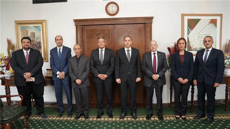 الرقابة المالية والأعلى للإعلام ينسقان لمواجهة التضليل عبر المنصات الرقمية
