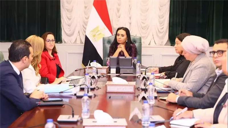 مايا مرسي تبحث مع «فيوتيورا» تطوير الحضانات وخدمات الطفولة المبكرة