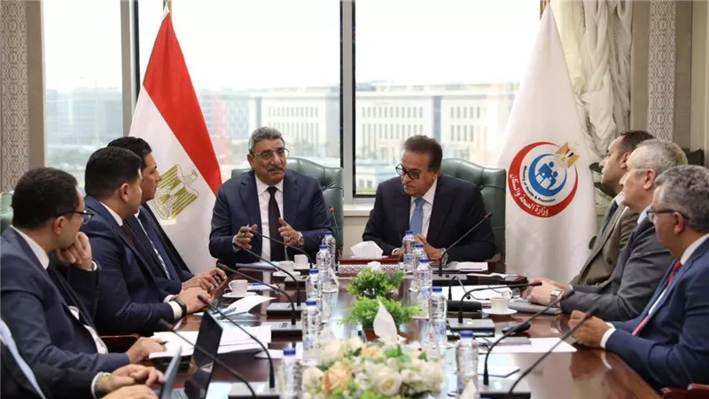 وزير الصحة يبحث آليات تنفيذ وتمويل المدينتين الطبيتين بالعلمين والعاصمة الإدارية