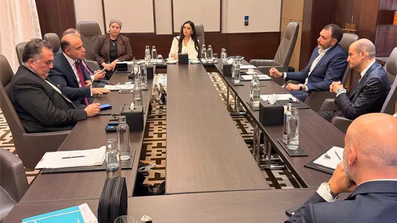 وزير الاستثمار في أبو ظبي: نعمل على الترويج للفرص ذات المردود الاقتصادي والتصديري 