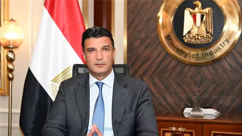 وزارة الصناعة تدعو المصانع المتعثرة للتسجيل بمنظومة دعم المصنعين والاستفادة من صندوق إعادة الهيكلة