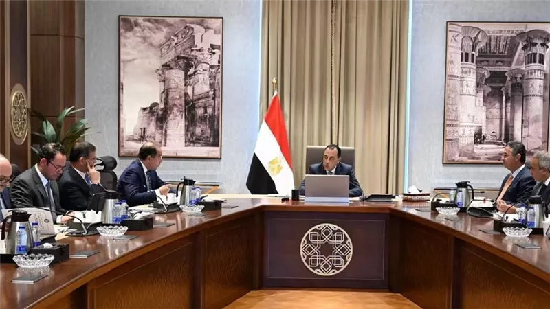 رئيس الوزراء يتابع سداد مستحقات مزارعي قصب السكر.. و18 مليار جنيه مدفوعات حتى الآن