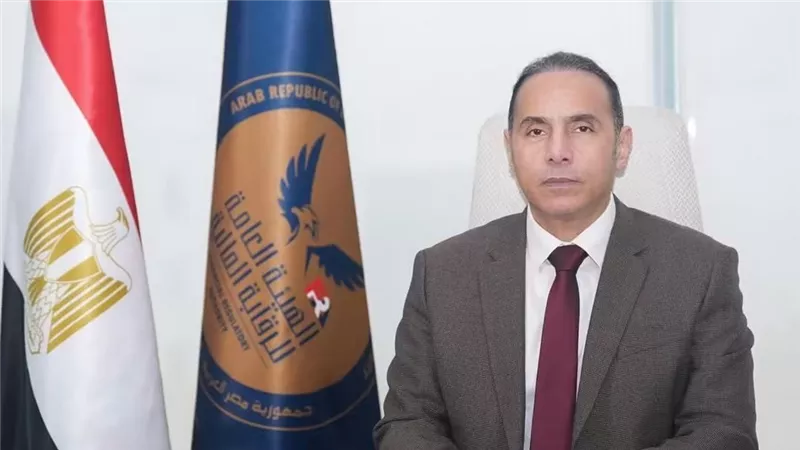 إسلام عزام يوجه شركات التأمين بضوابط جديدة لحماية العملاء في وثائق الذهب