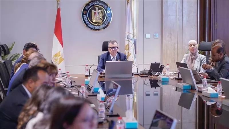 أحمد رستم: الاقتصاد المصري ينمو 5.1% ونستهدف التحول نحو الإنتاج والتصدير