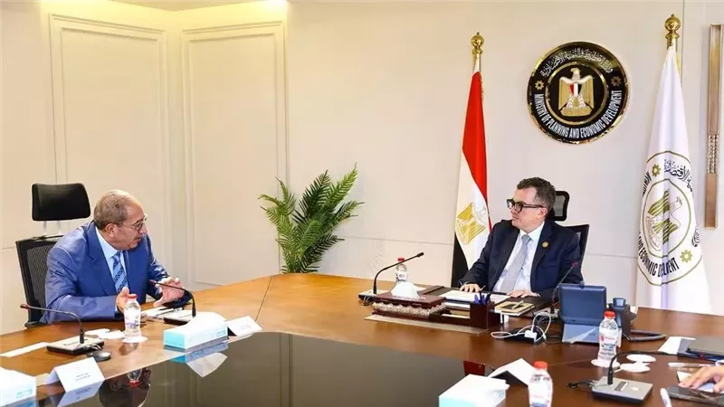 وزير التخطيط: نعمل على تمكين الكفاءات الحكومية ومواكبة متطلبات الإدارة الحديثة