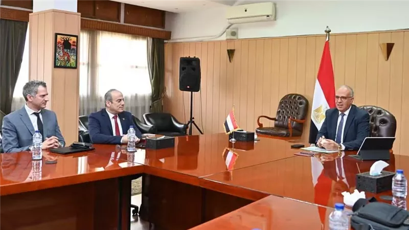 سويلم يبحث مع «إيكاردا» التوسع في الري بالطاقة الشمسية وترشيد المياه