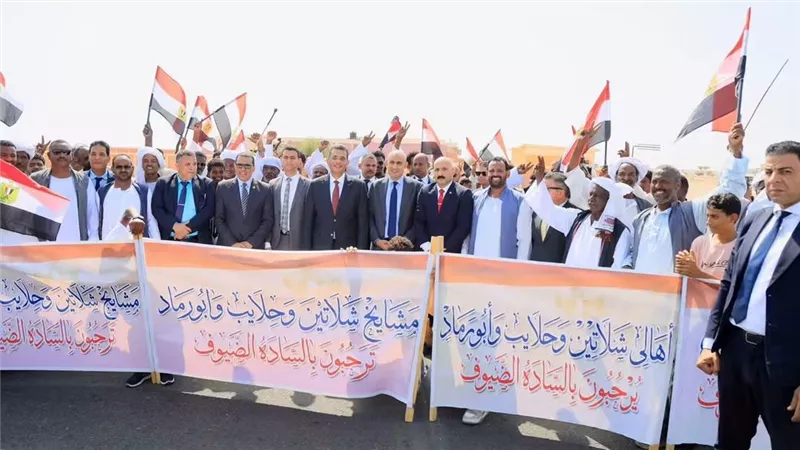 وزير التعليم ومحافظ البحر الأحمر يتفقدان مدارس شلاتين وحلايب