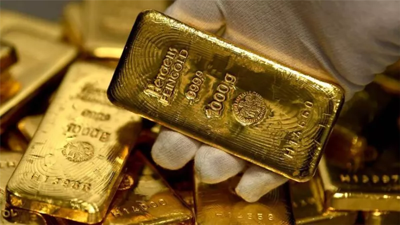 الذهب في مصر يقترب من الـ 1000 جنيه.. أعرف السبب