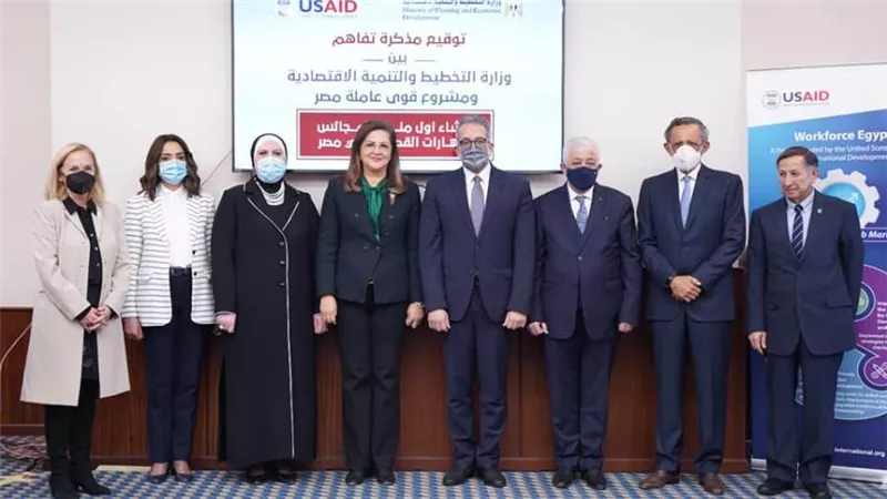 4 يشهدون مراسم توقيع مذكرة تفاهم لإنشاء أول منصة لمجالس المهارات القطاعية في مصر