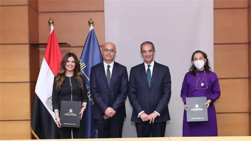 الاتصالات توقع مذكرتي تفاهم مع مايكروسوفت لبناء القدرات الرقمية للمواطنين بقرى مبادرة 