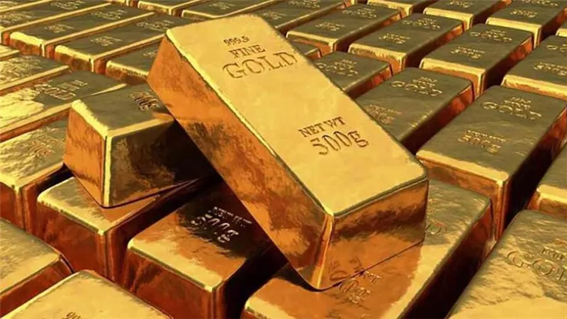 الذهب يتراجع بنسبة 2%