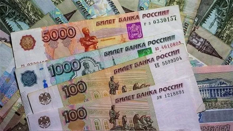 استقرار الروبل الروسي وسط آمال بالتقدم في المحادثات مع أوكرانيا
