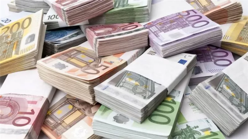 انخفاض أسعار اليورو أمام الجنيه في تعاملات اليوم الثلاثاء 5-4-2022