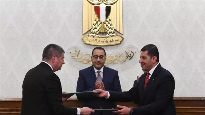 يوفر 3 آلاف فرصة عمل.. مدبولي يشهد توقيع مذكرة تفاهم لإنشاء مصنع لمكونات السيارات بالفيوم