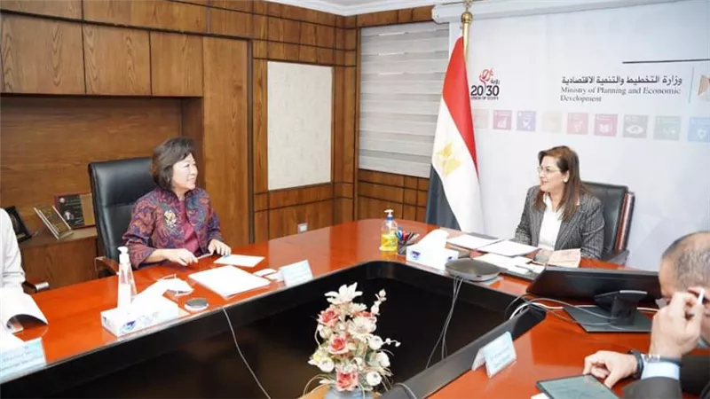 وزيرة التخطيط تبحث مع مديرة سياسات التنمية والشراكات بالبنك الدولي استضافة مصر لـCOP27