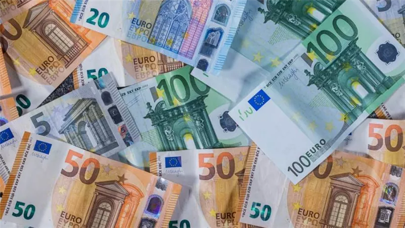 تراجع سعر اليورو أمام الجنيه المصري في تعاملات اليوم الاثنين 28-3-2022