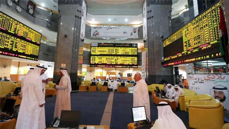 تراجع معظم بورصات الخليج مع ترقب المستثمرين لرفع أسعار الفائدة