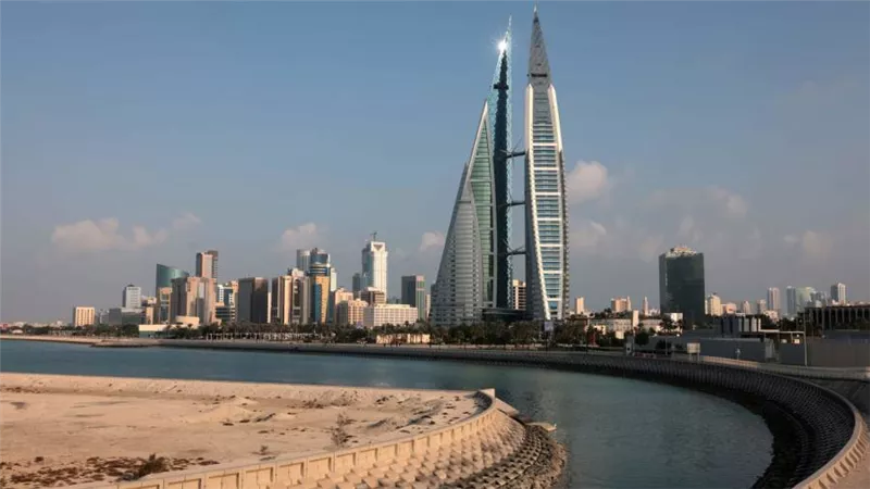 التمويل والنفط والغاز والتصنيع من أكبر القطاعات مساهمة بالناتج المحلي في البحرين