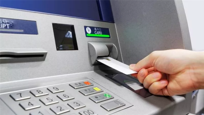 مصادر: البنوك تغذي ماكينات ATM على مدار الساعة لتلبية احتياجات المواطنين من الكاش