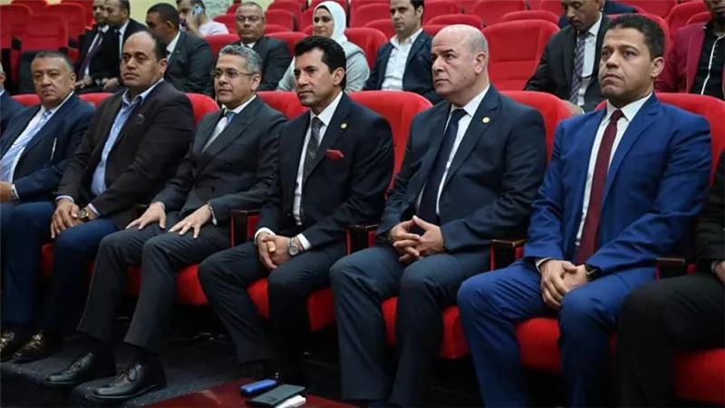 لتعزيز الشمول المالي.. توقيع عقود إنشاء فروع جديدة لبنك مصر بمراكز الشاب في 7 محافظات