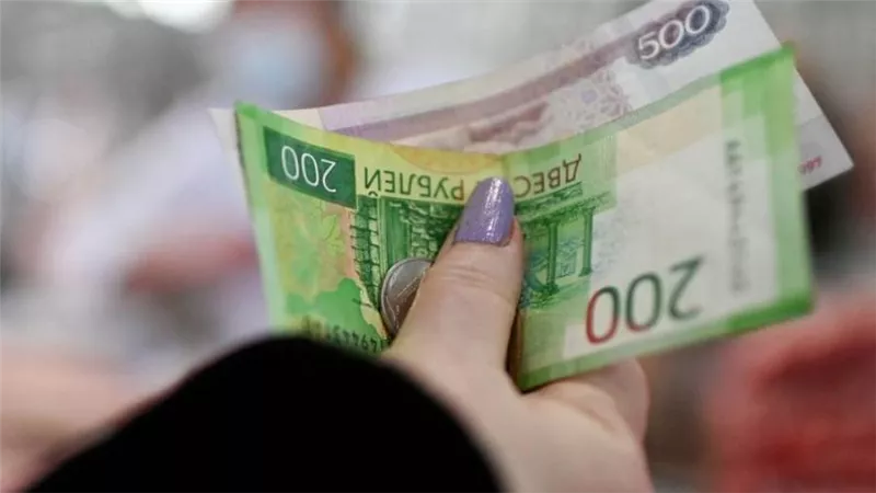الروبل الروسي يقترب من أعلى مستوياته في 5 سنوات مقابل اليورو