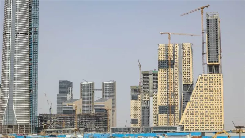 الإسكان: انتهاء جميع الهياكل الرئيسية للأبراج بمنطقة الأعمال المركزية بالعاصمة الإدارية