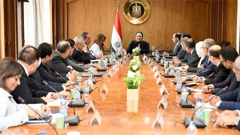 نيفين جامع: الحكومة حريصة على تقديم كل الدعم والمساندة للقطاعات الصناعية لزيادة معدلات التصدير