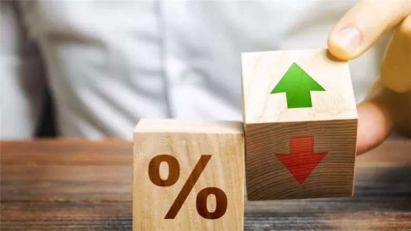 حساب التوفير والوظائف والأجور.. كيف يؤثر رفع أسعار الفائدة على المواطن