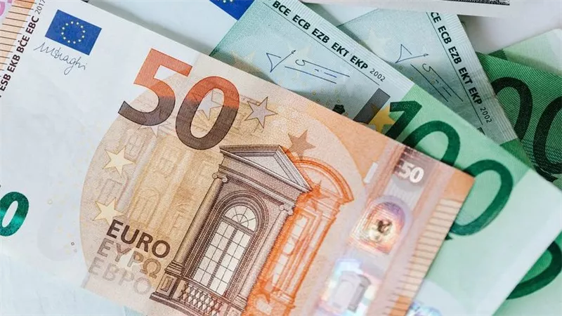 ارتفاع عائدات سندات منطقة اليورو بعد بيانات قوية للوظائف في أمريكا