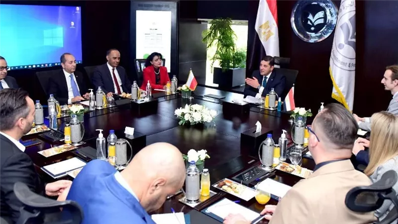 رئيس هيئة الاستثمار يبحث فرص التعاون الاستثماري مع كبرى الشركات البولندية