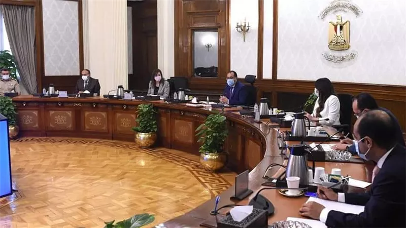 مدبولي يؤكد أهمية المشروعات التي تنفذها الهيئة الهندسية.. ويوجه بتوفير التمويل اللازم