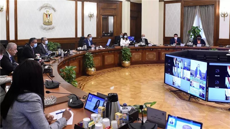 الحكومة توافق على إجراء حركة ترقيات للموظفين أول يوليو المقبل