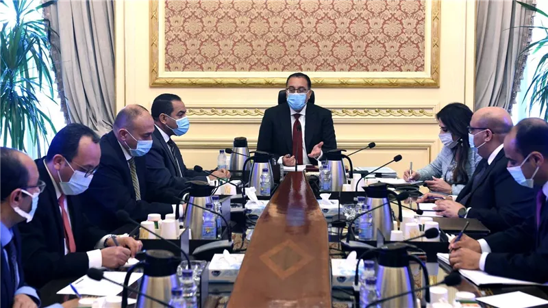 مدبولي يؤكد ضرورة تطبيق الشفافية وتكافؤ الفرص في اختيار الكفاءات بالوظائف بالجهاز الإداري للدولة