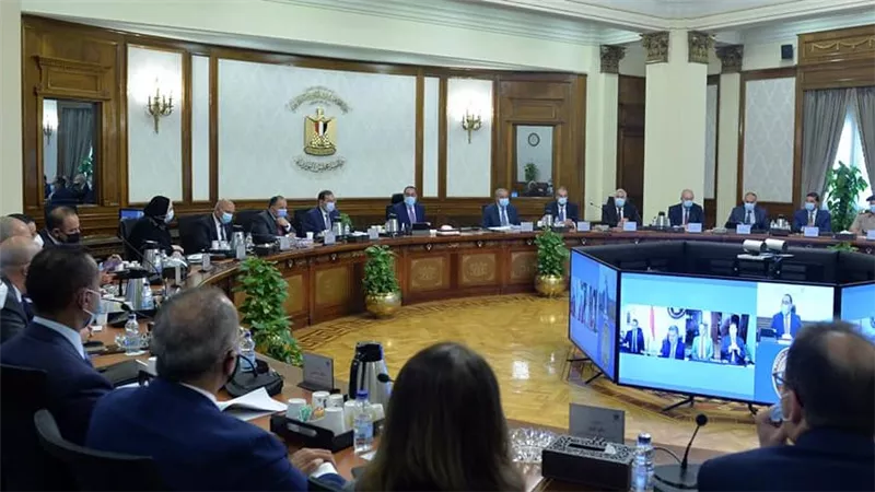 مدبولى يوجه بتشكيل مجموعة عمل لصياغة خطة عاجلة لتعزيز الصادرات المصرية إلى أفريقيا