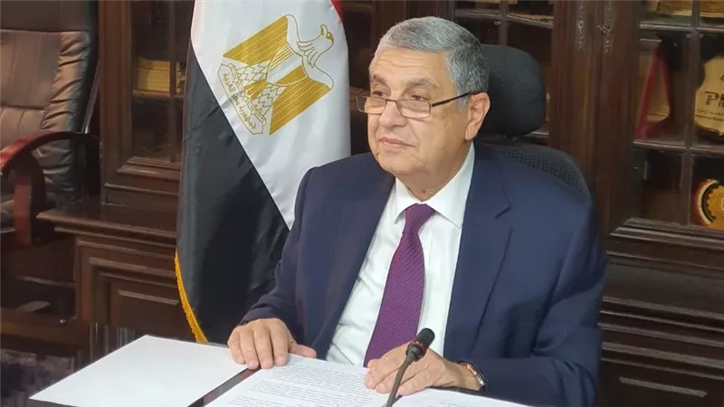 وزير الكهرباء يبحث مع المدير الإقليمي لشركة FFI الاسترالية تعزيز التعاون وزيادة فرص الاستثمار