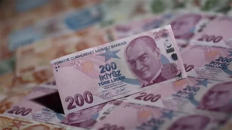 تراجع جديد لليرة التركية وسط مخاوف ارتفاع التضخم