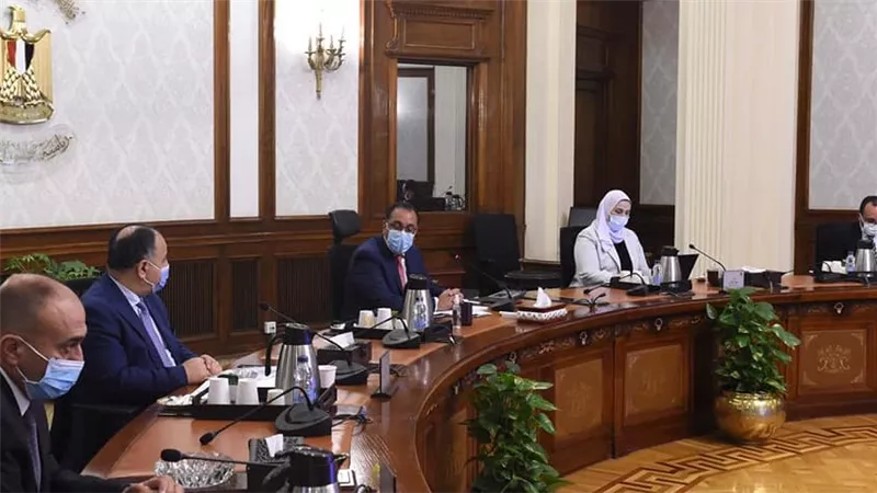 مدبولي يتابع توسيع قاعدة المستفيدين من برامج الحماية الاجتماعية