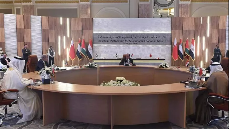 مدبولي: مكلفين بإزالة أي عقبات أو إجراءات إدارية أو بيروقراطية تواجه تنفيذ المشروعات