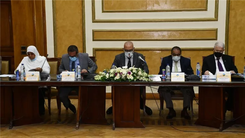 اعتماد القوائم المالية والحسابات الختامية لعام 20-21 وموازنة 22-23 للمقاولون العرب