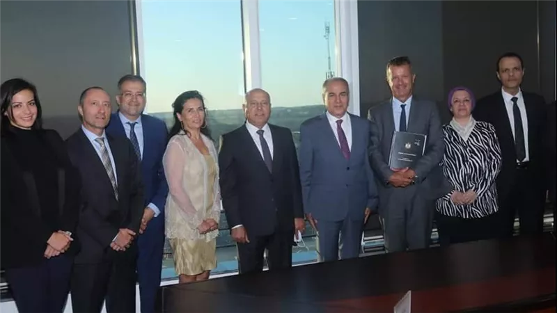 وزير النقل يشهد توقيع اتفاقيتين في مجال النقل البحري