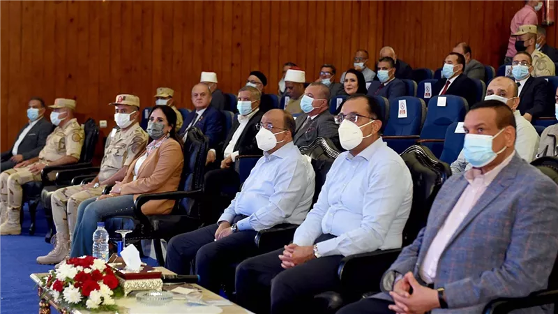 مدبولي: توجيهات من السيسي بالاعتماد على المكونات المحلية بمشروعات حياة كريمة