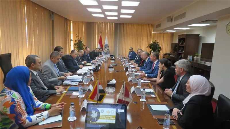 وزير المالية: نستهدف توطين الخبرات العالمية في مجال سك العملة