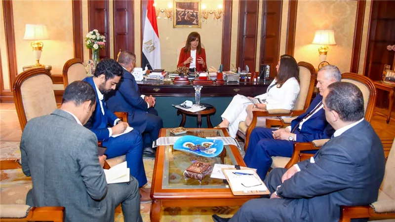 ممثلو البنوك: تعريف المصريين بالخارج بخدمات البنوك سواء الاستثمار أو التحويلات النقدية