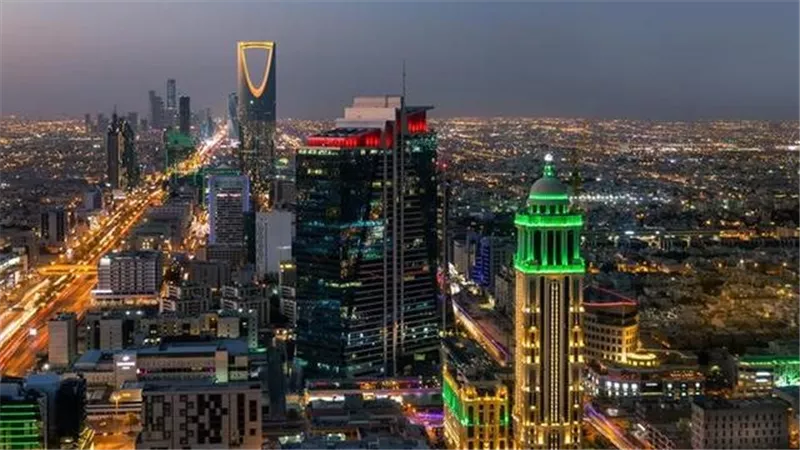 السعودية تكشف عن طريقة الحصول على تأشيرة الزيارة الشخصية وأداء العمرة