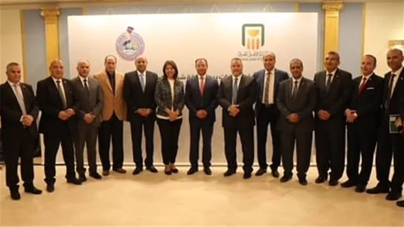 تعاون بين البنك الأهلي المصري والمالية وتعليم المنيا لميكنة صرف مستحقات العاملين