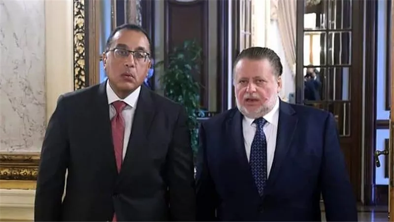 قرض النقد الدولي والتضخم والتخليص الجمركي على مائدة مدبولي وحسن عبد الله