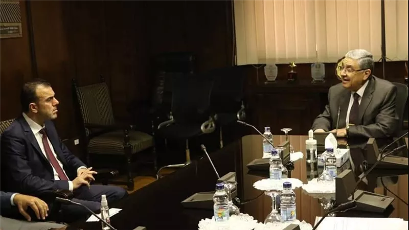 وزير الكهرباء يبحث مع رئيس شركة k&k  الإماراتية تعزيز التعاون وزيادة فرص الاستثمار في مصر