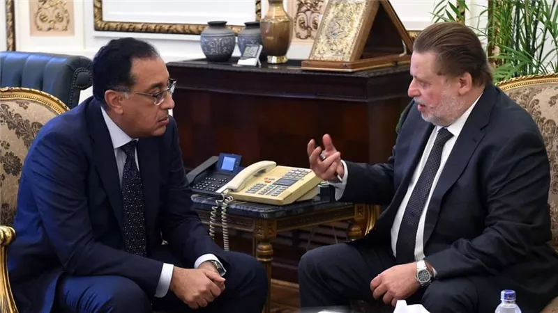 المؤتمر الاقتصادي وتوفير السلع والسياسات النقدية.. مدبولي يستعرض مع محافظ المركزي تكليفات الرئيس